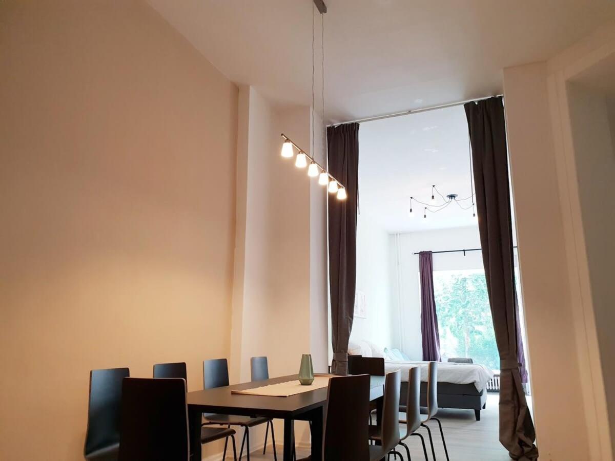Family Apartment Moabit Berlin Exteriör bild